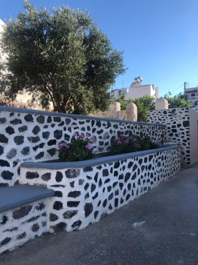 Amaryllis Suites Santorini Тира Экстерьер фото
