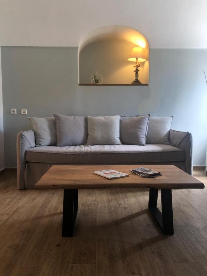 Amaryllis Suites Santorini Тира Экстерьер фото