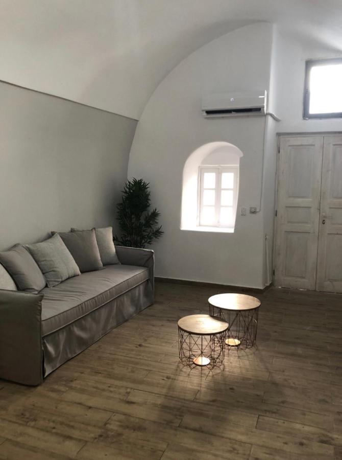 Amaryllis Suites Santorini Тира Экстерьер фото