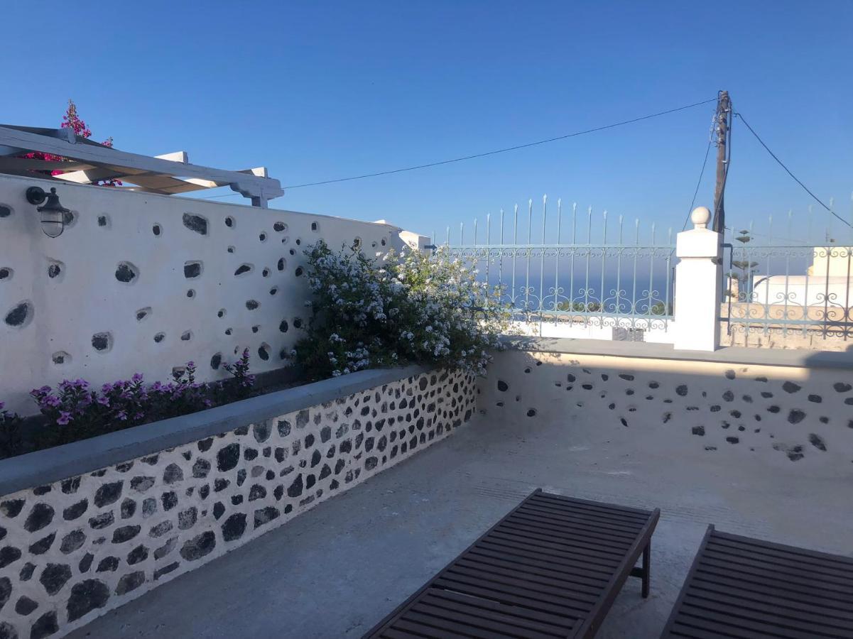 Amaryllis Suites Santorini Тира Экстерьер фото