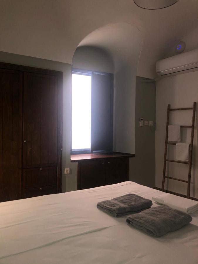 Amaryllis Suites Santorini Тира Экстерьер фото